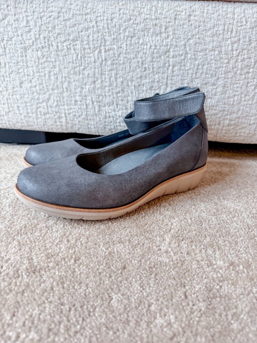 Dansko Jenna Ankle Strap Flats Charcoal Nubuck Leather - Size 40